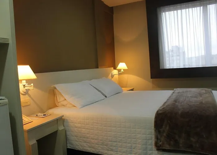 Hotel Master Express Baixa - Proximo Ao Araujo Viana, Ufrgs, Santa Casa E Beira-rio 3*