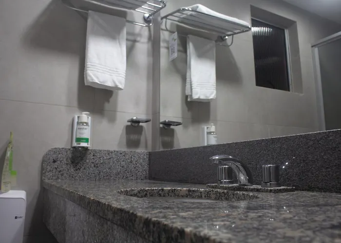 Hotel Master Express Baixa - Proximo Ao Araujo Viana, Ufrgs, Santa Casa E Beira-rio Porto Alegre