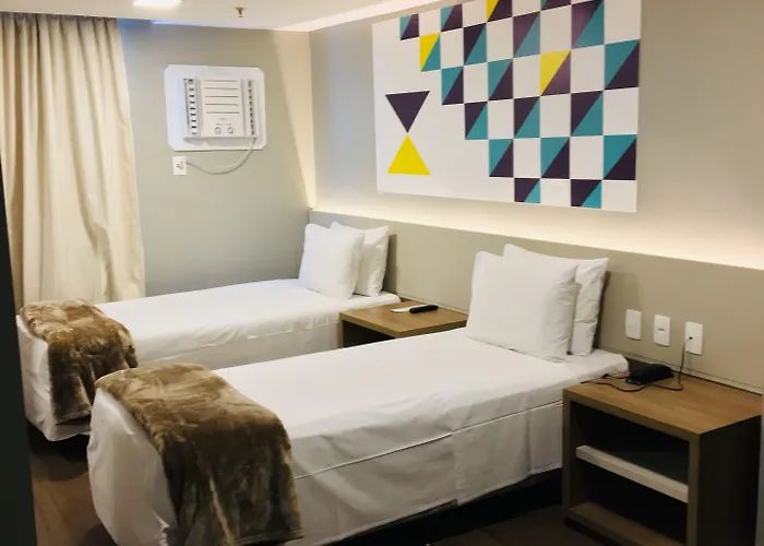 Master Express Baixa - Proximo Ao Araujo Viana, Ufrgs, Santa Casa E Beira-rio Hotel 3*
