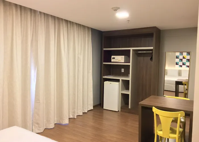 Hotel Master Express Baixa - Proximo Ao Araujo Viana, Ufrgs, Santa Casa E Beira-rio