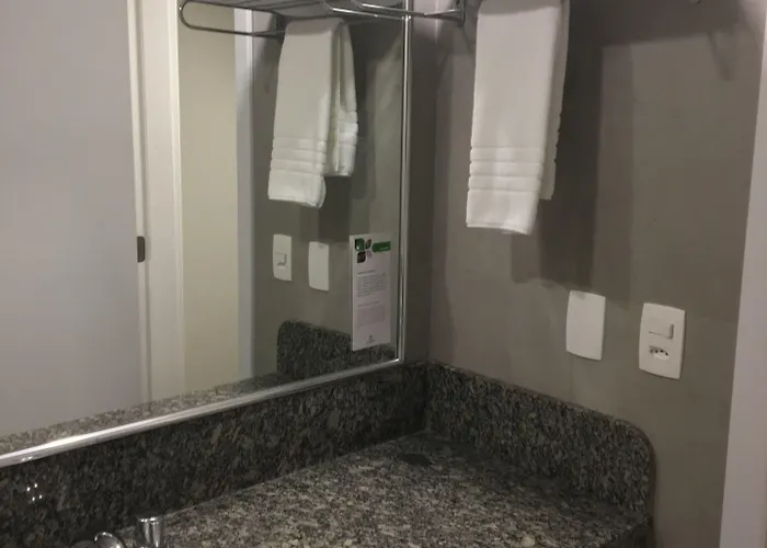 Master Express Baixa - Próximo Ao Araujo Viana, Ufrgs, Santa Casa E Beira-rio Hotel