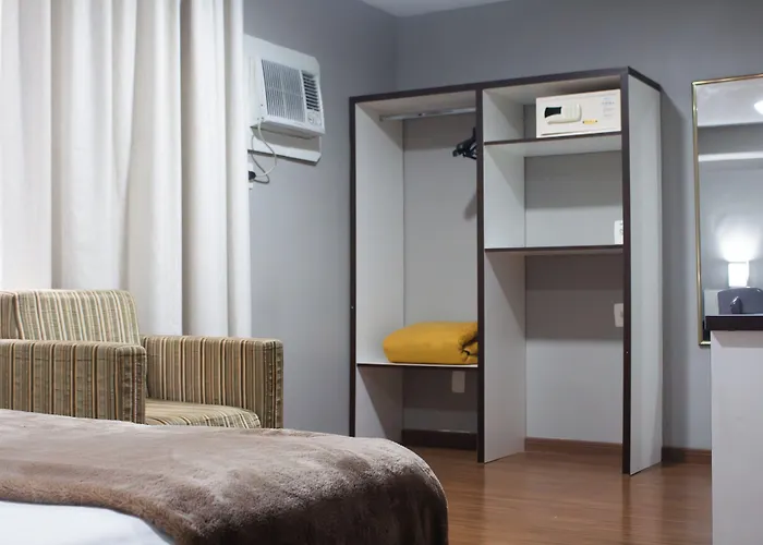 Hotel Master Express Baixa - Próximo Ao Araujo Viana, Ufrgs, Santa Casa E Beira-rio 3*